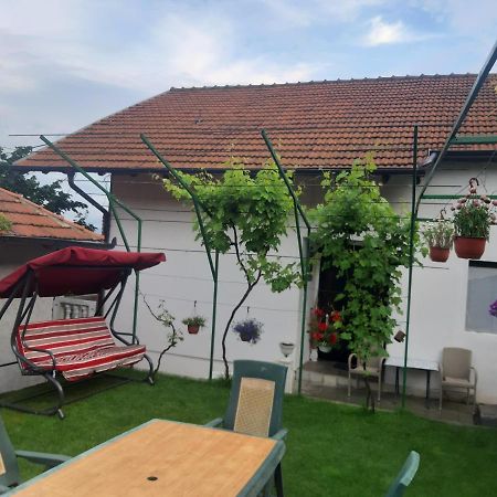 Vila Mir Pirot Buitenkant foto