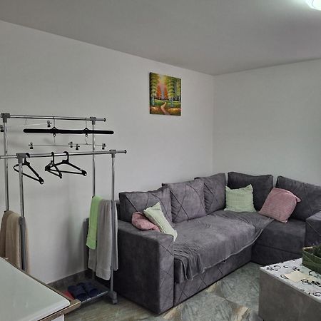 Vila Mir Pirot Buitenkant foto