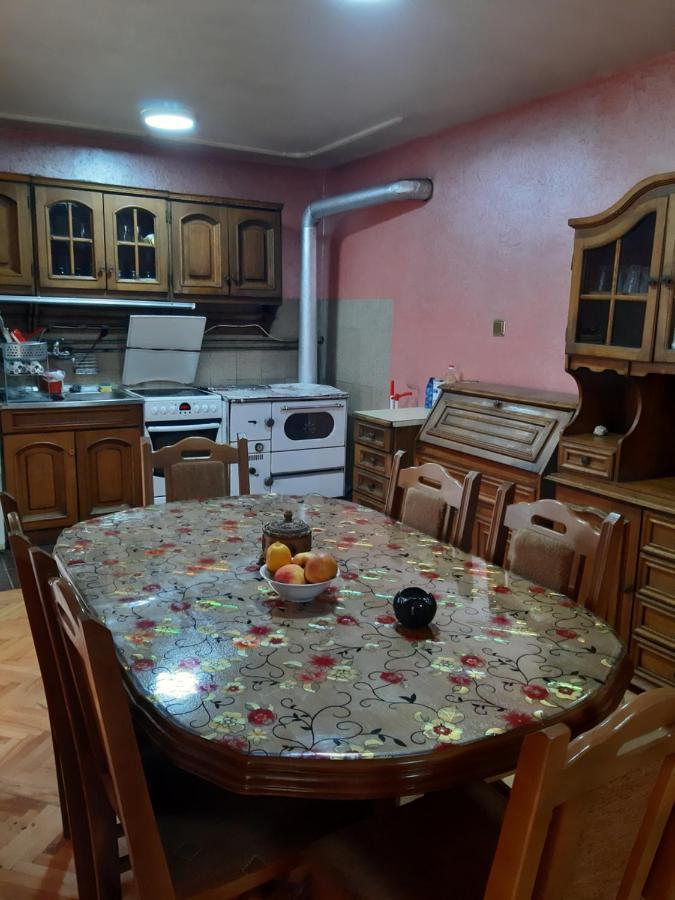 Vila Mir Pirot Buitenkant foto