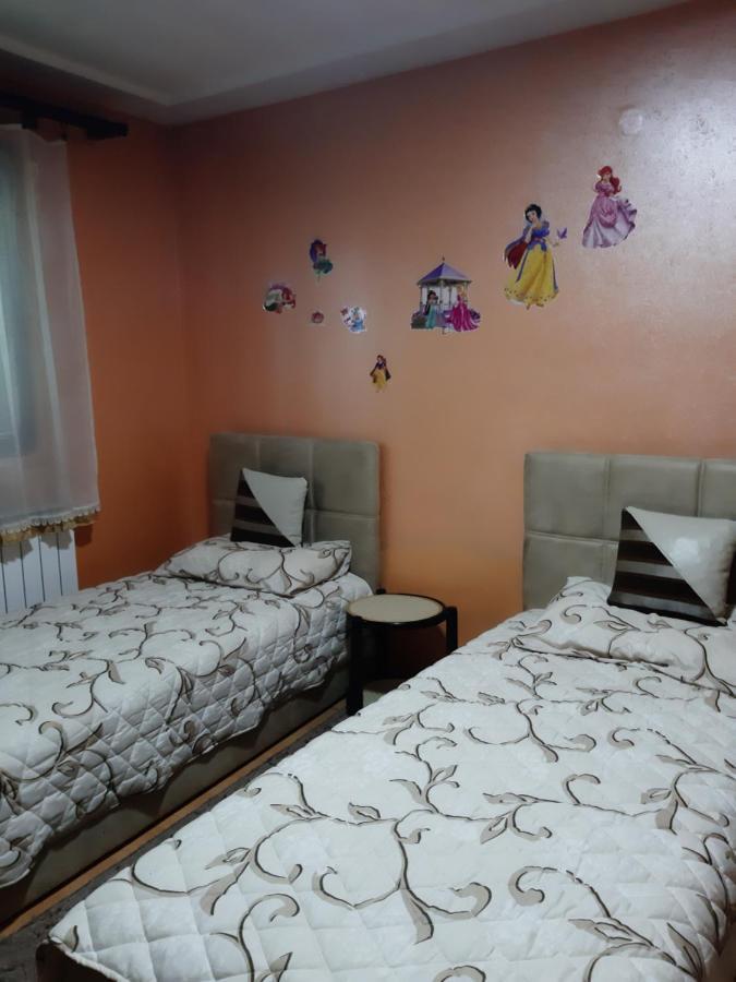 Vila Mir Pirot Buitenkant foto
