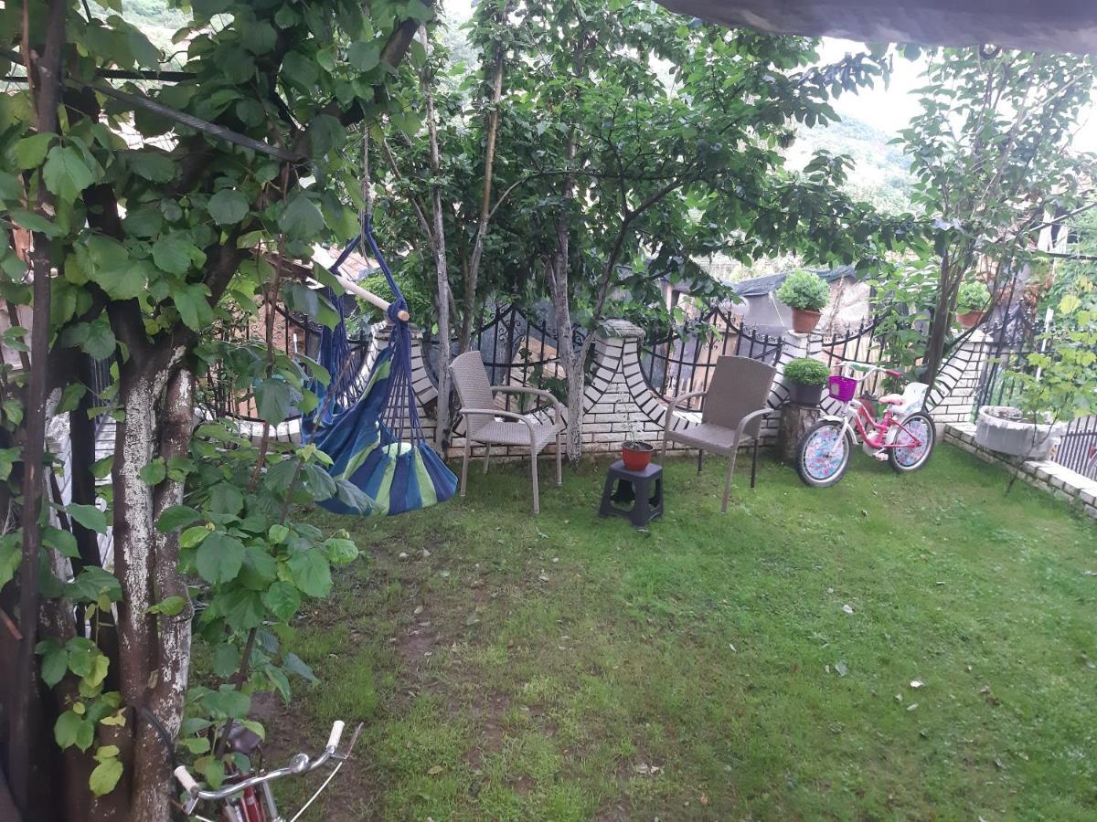Vila Mir Pirot Buitenkant foto