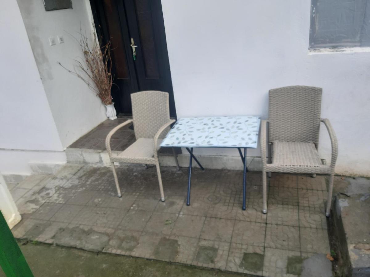Vila Mir Pirot Buitenkant foto