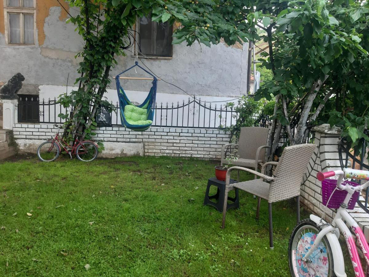 Vila Mir Pirot Buitenkant foto